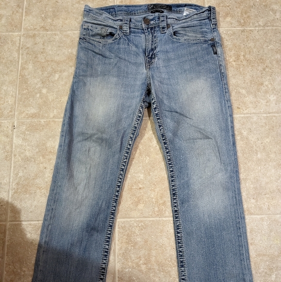 Light wash Grayson style silver jeans - Picture 2 of 4
